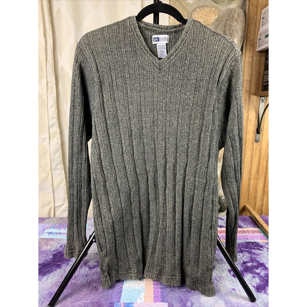 Untied Men’s Medium Ribbed Sweater Grey V Neck Pullover Knit Preppy Longsleeve